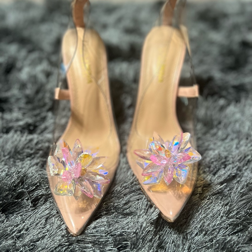 Nude heels with flower on front